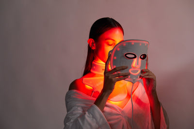 The Benefits of LED Light Therapy for Hyperpigmentation